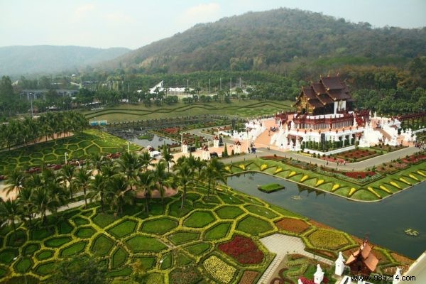 Yoga training in a heavenly setting in Chiang Mai 