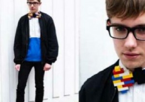 Discover Lego used as fashion accessories in pictures 