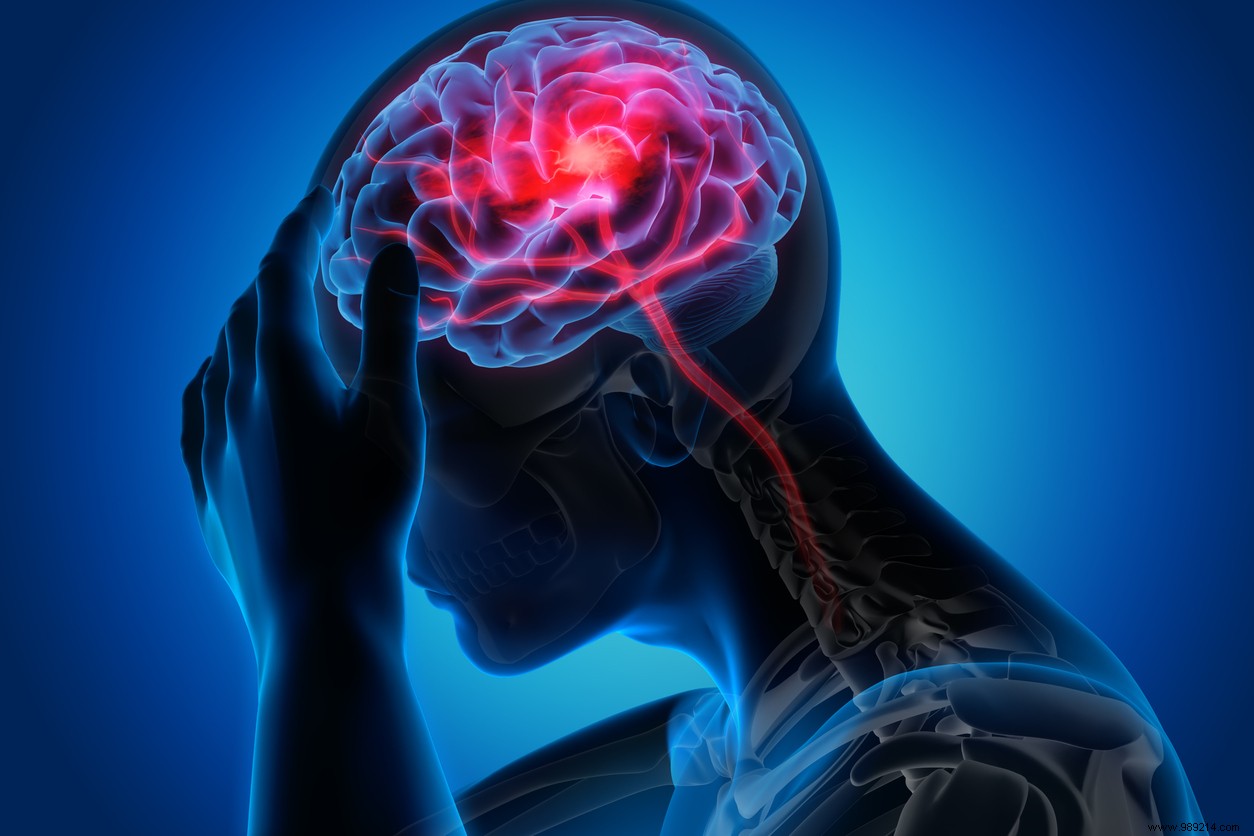 Increased risk of hemorrhagic stroke in case of irregular supper hours 