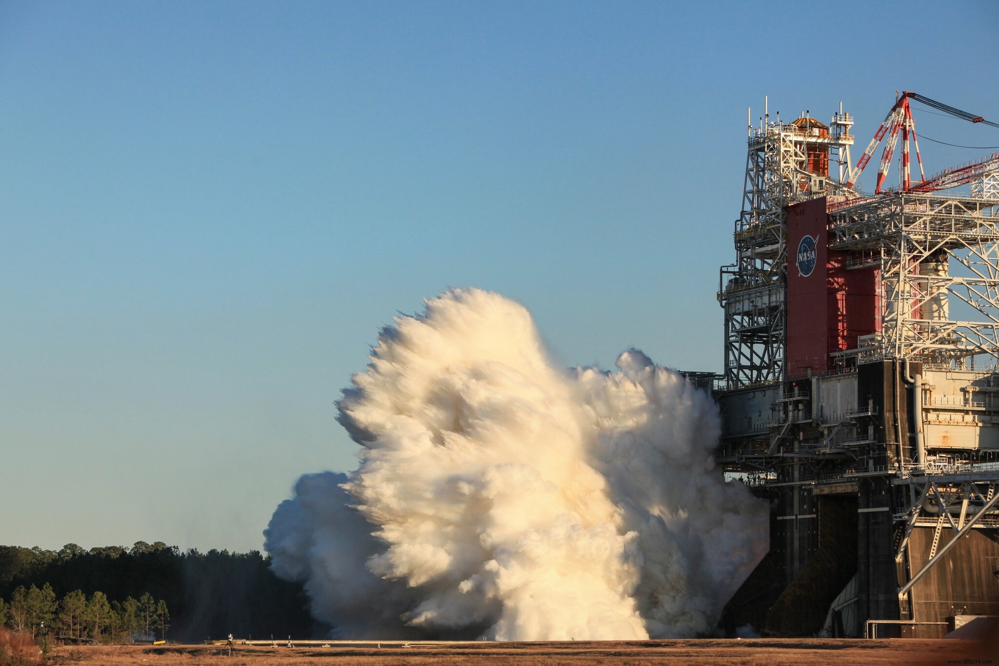 The Space Launch System (SLS):NASA s latest rocket 