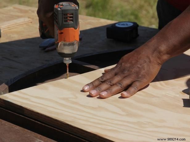 How to Build a Coffee Table From Reclaimed Wood