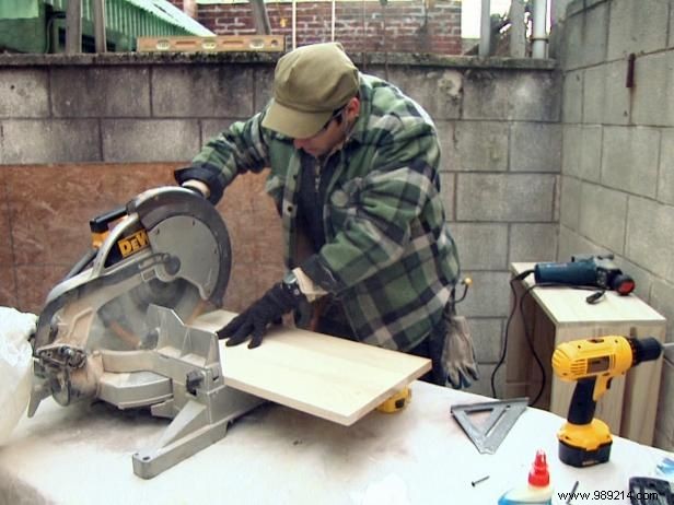 How to build a wall mounted wine rack