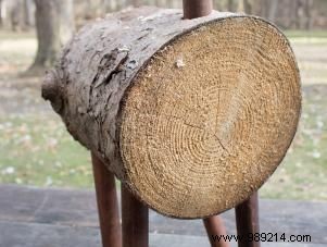 How to Build Rustic Deer Lawn Ornaments Using Cut Logs