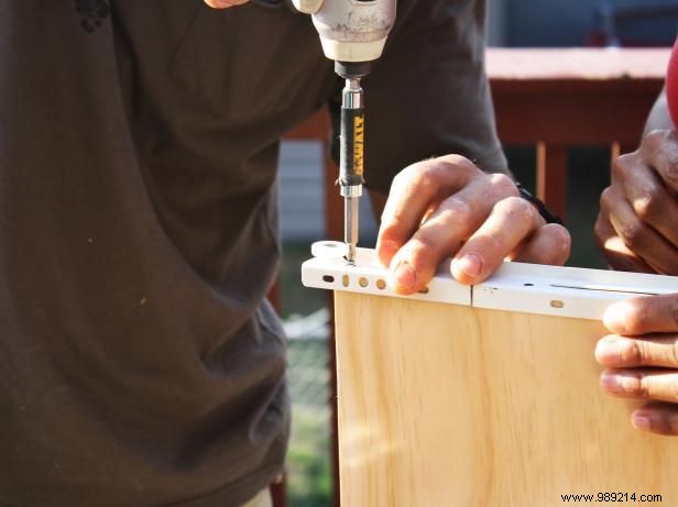 How to build kitchen shelves