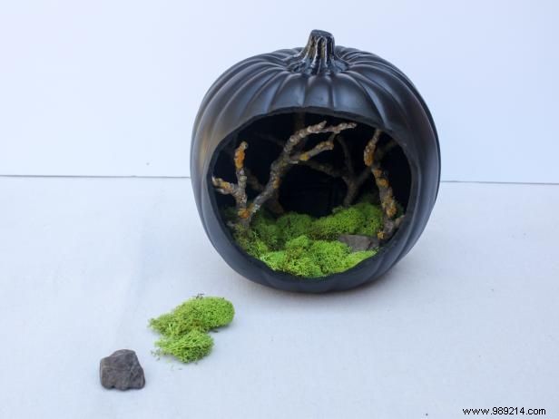 How to Create a Spooky Fairy Garden for Halloween