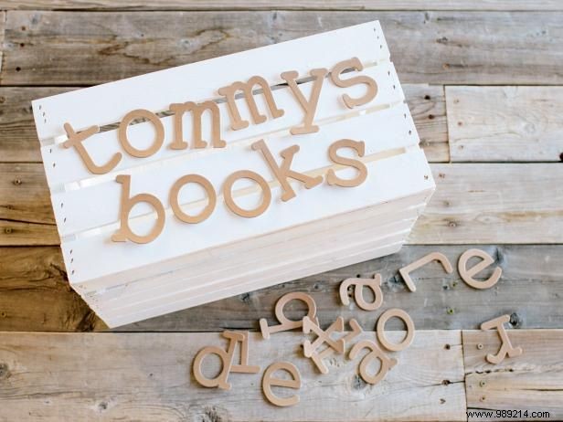 How to decorate a book box for a baby s room