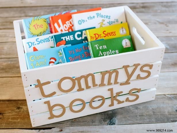 How to decorate a book box for a baby s room