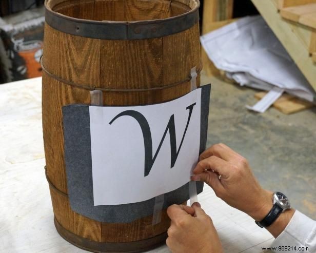 How to make firewood in a wooden barrel