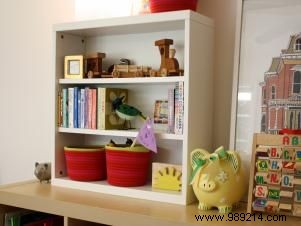 How to decoupage paper on the back of a shelf