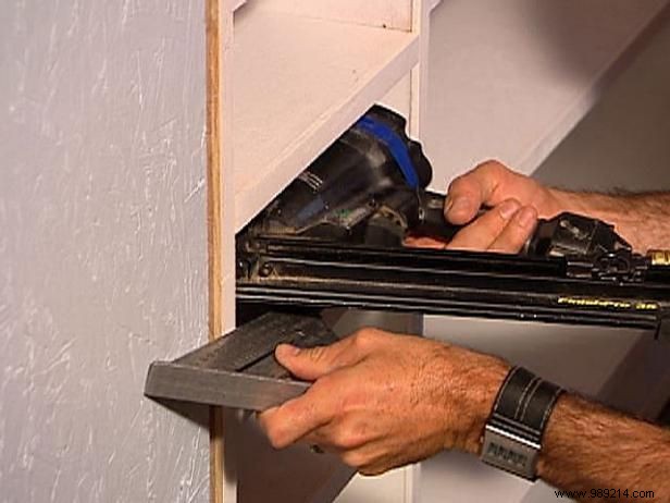 How to install a built-in book shelf