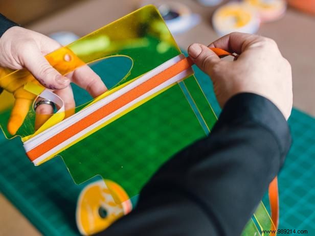 How to Make a Pom-Pom Cheerleader Table Runner