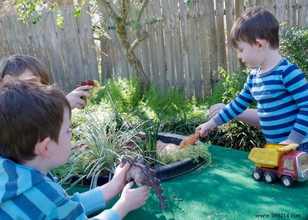 How to make a dinosaur garden for little wannabe paleontologists