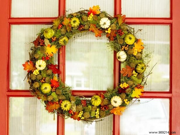 How to Make a Fall Moss Wreath