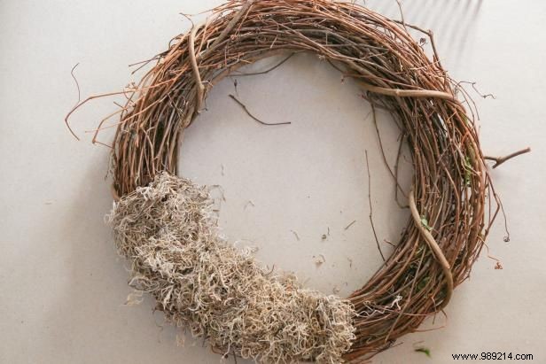 How to make a fairy garden wreath