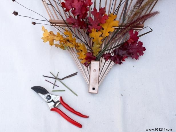 How to Make a Fall Rake Wreath