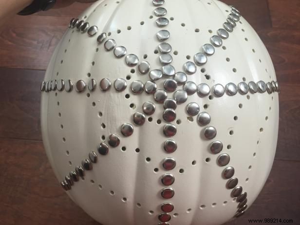 How to Make a Glam Thumbtack Pumpkin