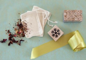 How to make a gift basket for a tea lover