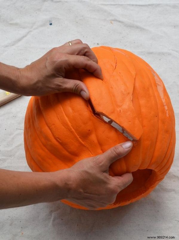 How to Make a Faux Bonfire Halloween Pumpkin