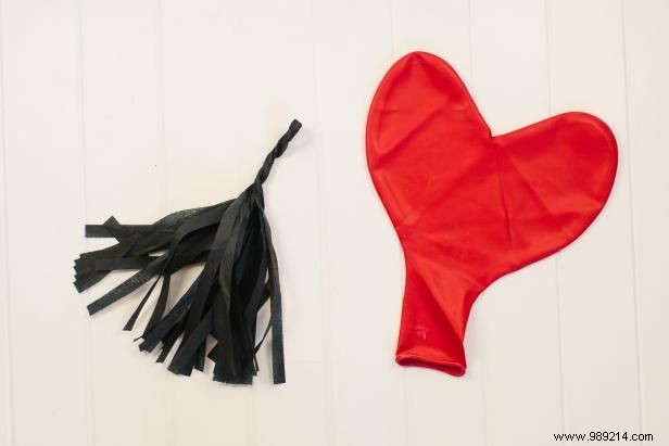 How to make a fabric fringe tassel heart balloon