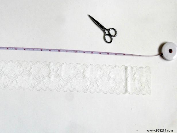 How to make a lace wedding garter