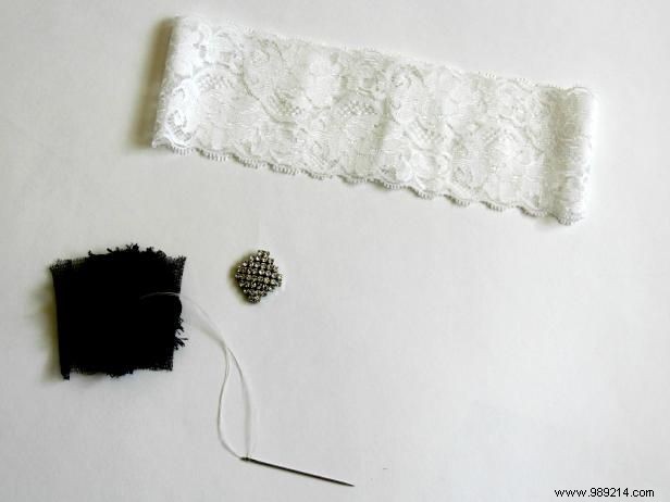 How to make a lace wedding garter