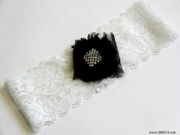 How to make a lace wedding garter