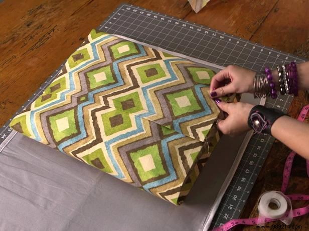 How to make a no-sew pillowcase