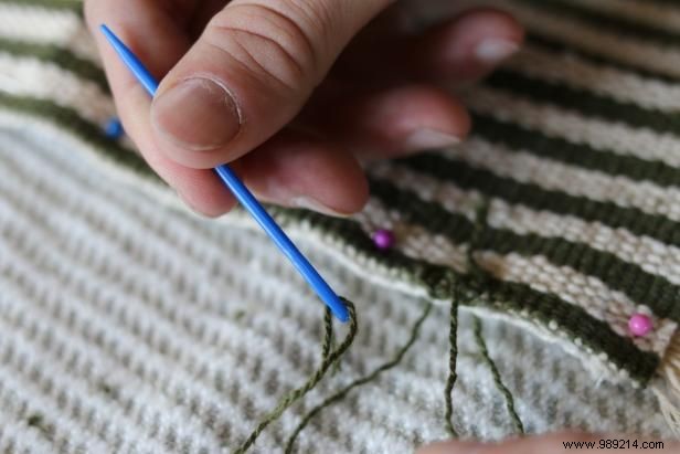 How to Make a Pet Bed Cover From a Flat Weave Rug