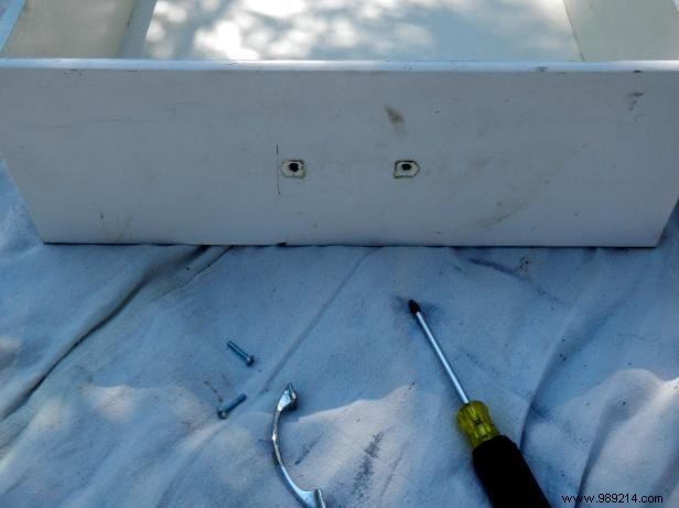 How to make a pet bed out of an old drawer