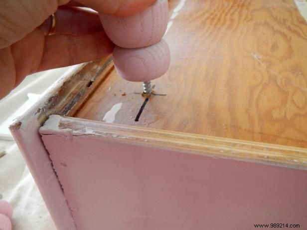 How to make a pet bed out of an old drawer