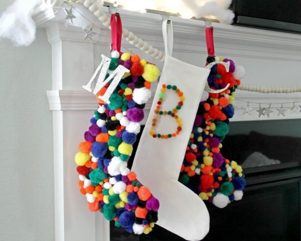 How to make a pom pom Christmas stocking