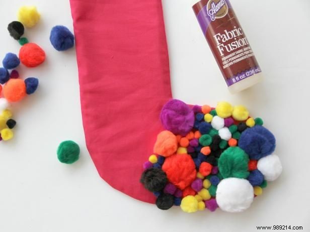 How to make a pom pom Christmas stocking