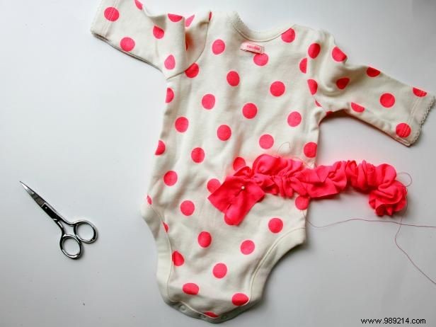 How to Make a Ruffle Bottom Baby Onesie