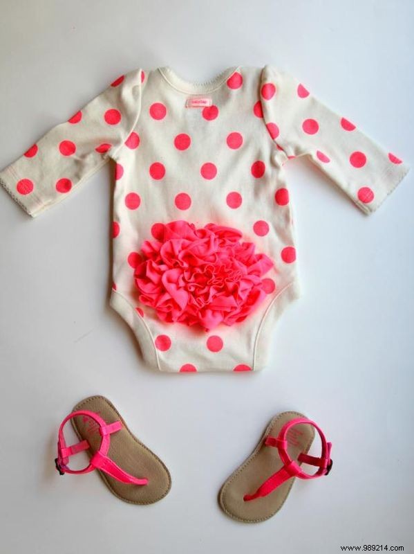 How to Make a Ruffle Bottom Baby Onesie