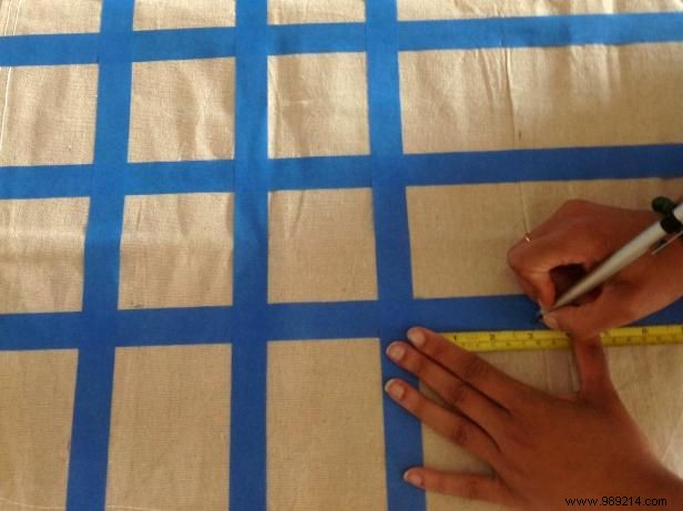 How to make a tablecloth with a canvas cloth