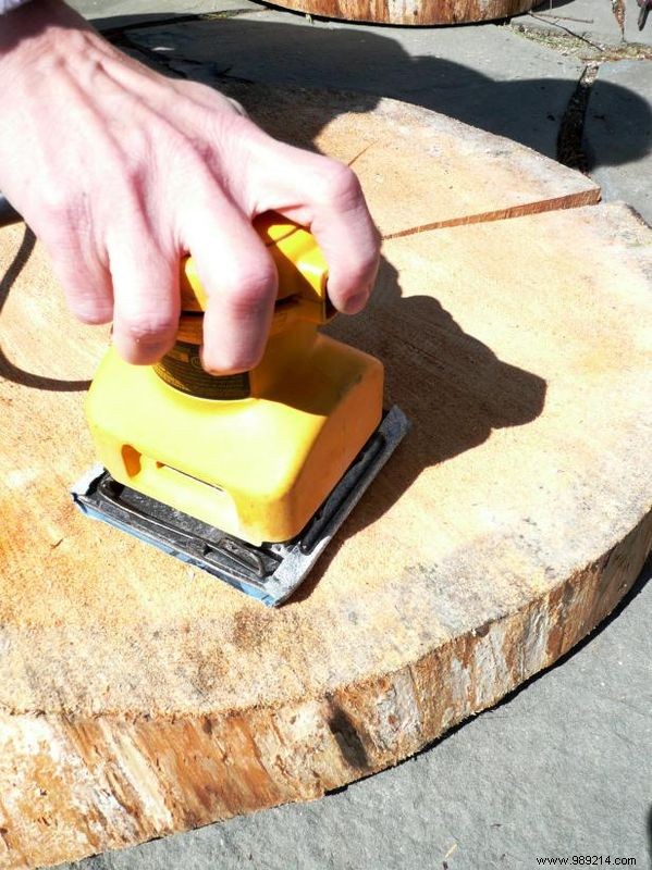 How to make a table out of a log and old chair legs