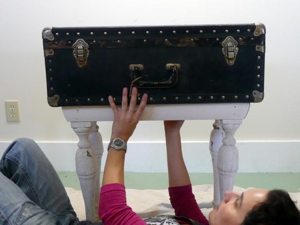 How to make a table out of an old suitcase