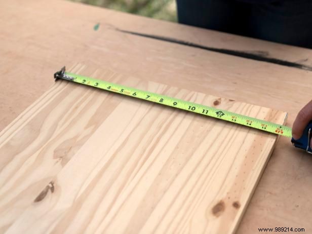 How to make a wooden bath tray that doubles as an illustration