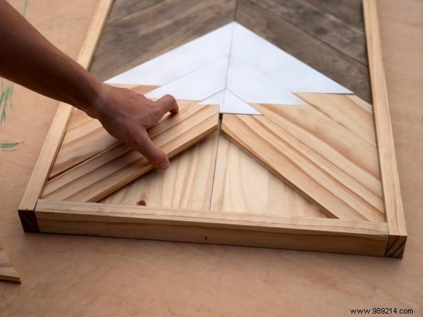 How to make a wooden bath tray that doubles as an illustration