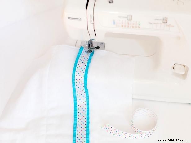 How to Make an Easy Sewing Ribbon Burp Cloth