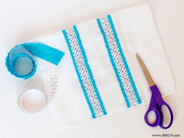 How to Make an Easy Sewing Ribbon Burp Cloth