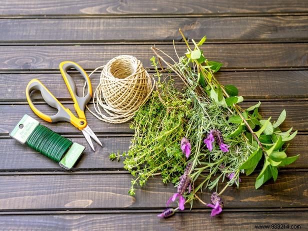 How to Make a Herb Garland Centerpiece