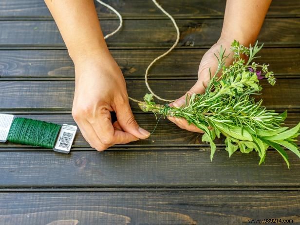 How to Make a Herb Garland Centerpiece