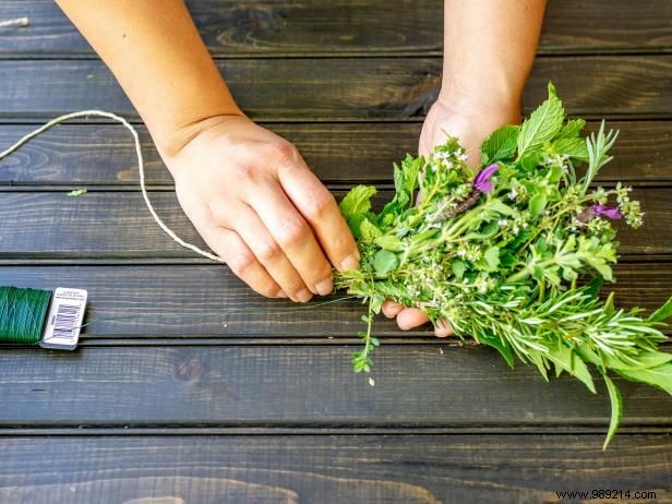 How to Make a Herb Garland Centerpiece