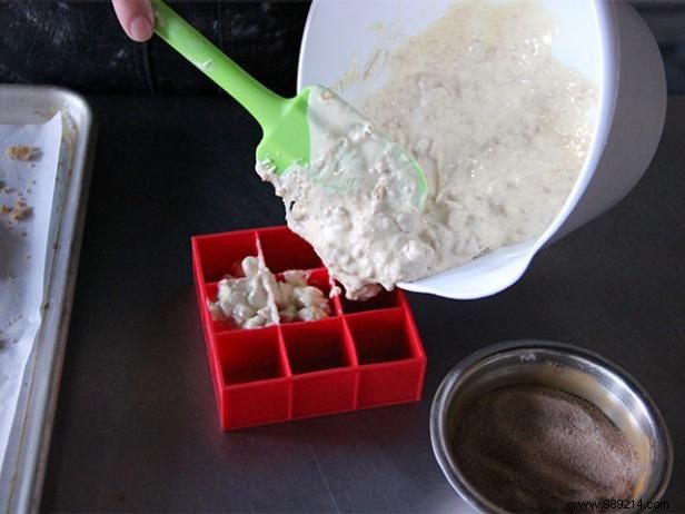 How to Make Scoops of Hot White Chocolate Biscuits