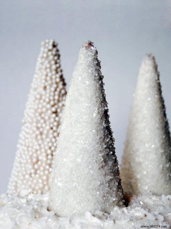 How to make Christmas tree cake toppers