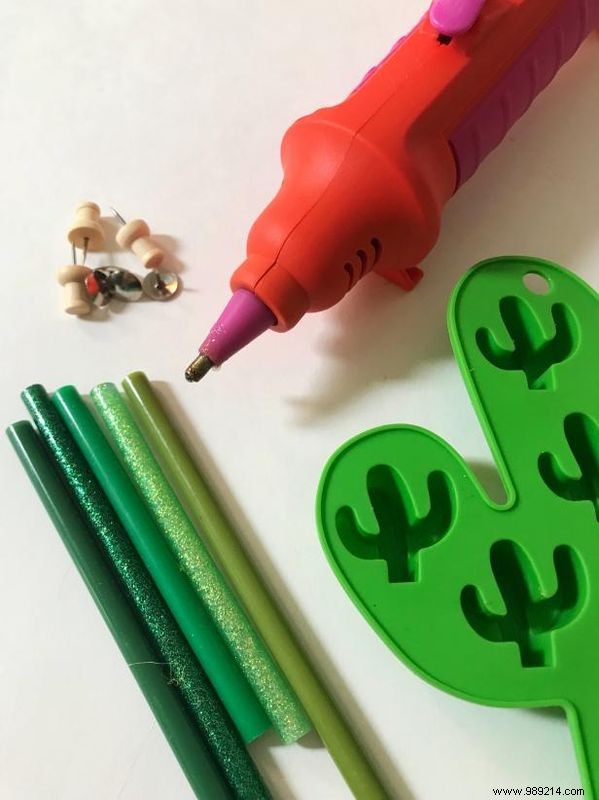 How to make cactus push pins from glue sticks