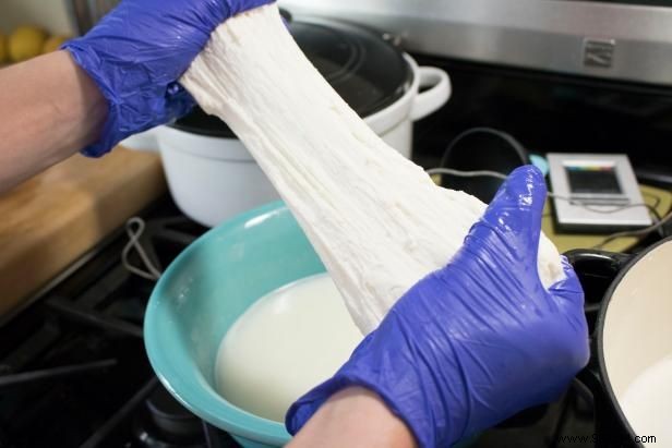 How to make fresh mozzarella 