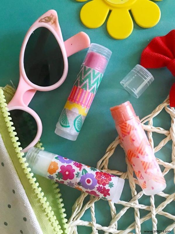 How to make a flavored lip balm with SPF protection 