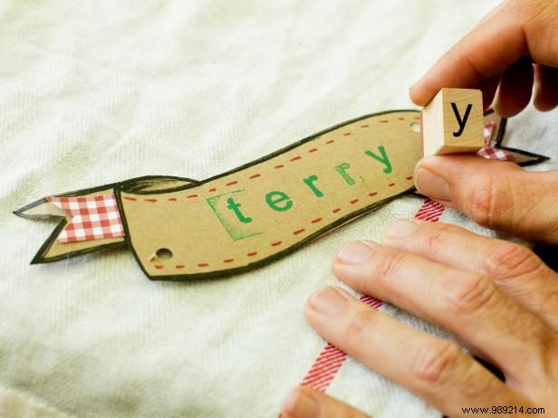 How to make horseshoe place card holders